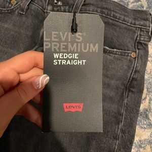 LEVI's brand new WEDGIE STRAIGHT